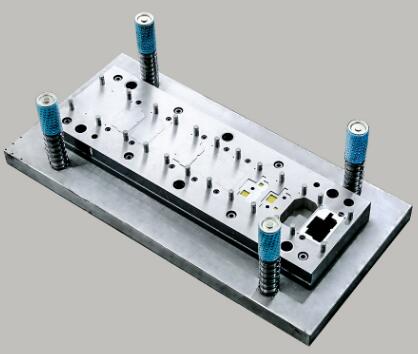 广州三池汽车配件有限公司_冲压|模具|夹具|配套|汽车|车身|日产|东风