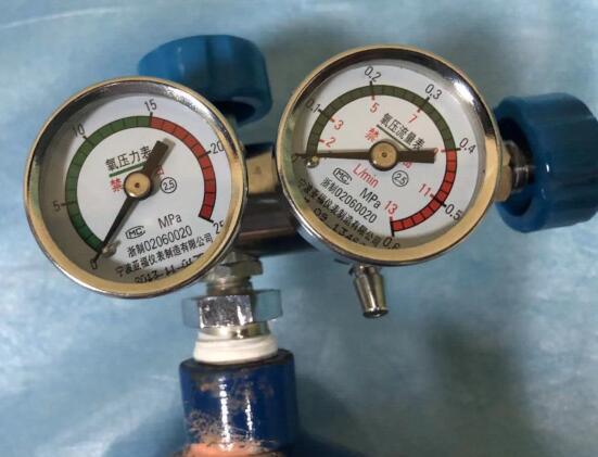 采购氧气瓶压力表和流量表